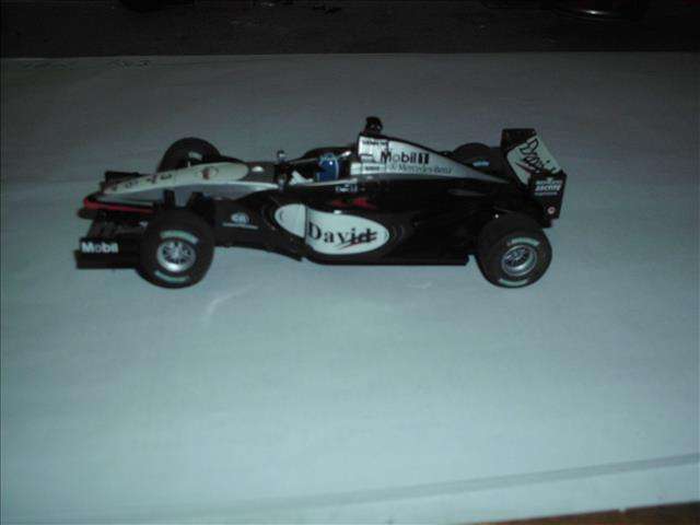 1:32 SCALE SLOT CAR - DIGITAL CARRERA MERCEDES F1