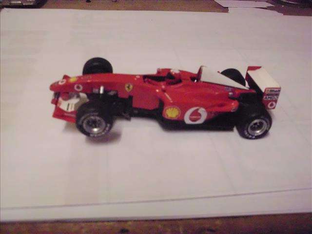 1:32 SCALE SLOT CAR - CARRERA FERRARI F1