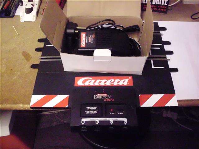 1:32 SCALE SLOT CAR CARRERA PRO X STARTER TRACK & TRANSFORMER