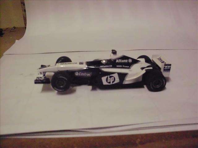 132 SCALE CARRERA SLOT CAR WILLIAMS F1