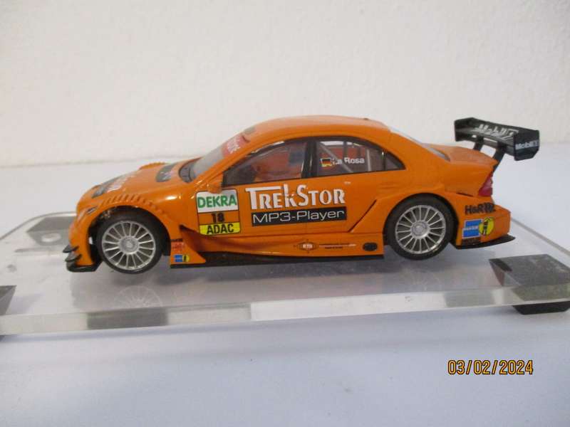 1/32 SCALE SCX SLOT CAR MERCEDES AMG