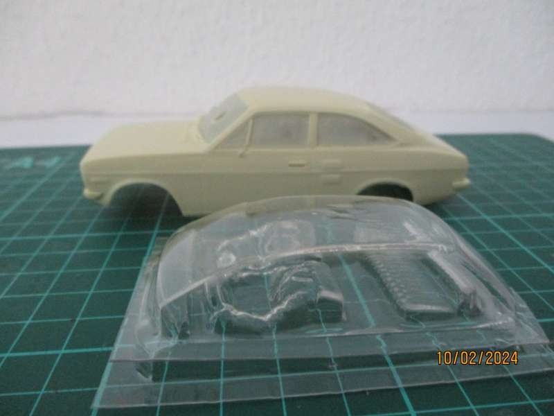 1/32 SCALE RESIN SLOT CAR BODY DATSUN GX