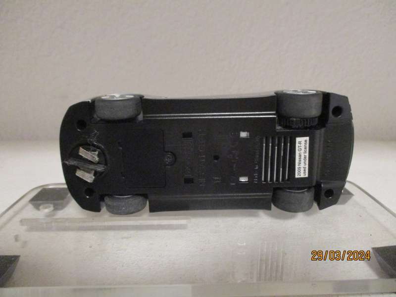 1/32 SCALE HORNBY SLOT CAR NISSAN GTR