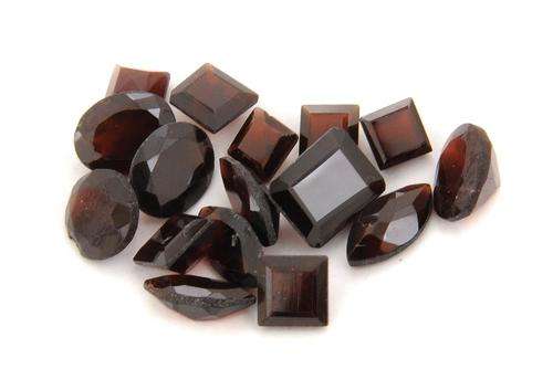 27 Carat Garnet Gemstones Lot