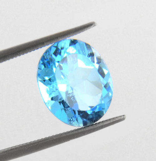 IGLI Certified 5.48 Ct Natural Earth Mined Swiss Sky Blue Topaz Gemstone - Oval Cut