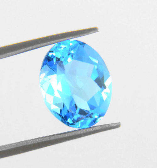 IGLI Certified 5.92 Ct Natural Earth Mined Swiss Sky Blue Topaz Gemstone - Oval Cut