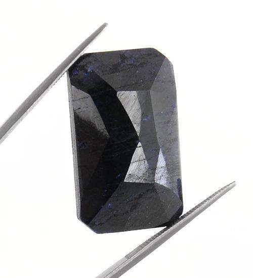 27.96 Carat Natural India Mines Blue Sapphire Gemstone - IGLI Certified