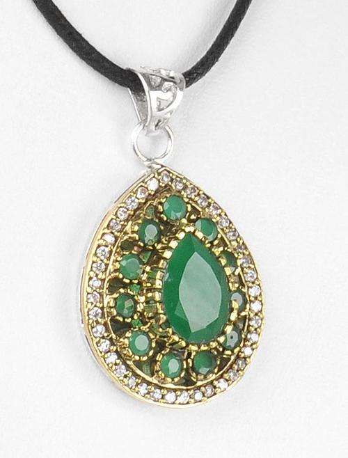 10.5 Gm Green Onyx Pendant in Victorian Style