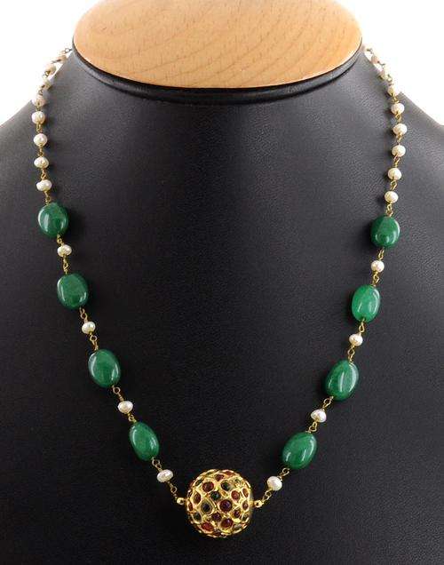 86 Ct Designer Pearl Wire Necklace with Emerald Beads