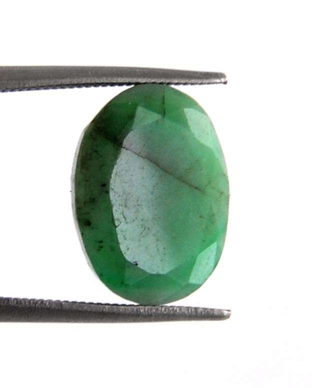 4.67 Ct Certified Oval Shape Green Emerald Gemstone