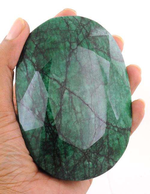 3906 Ct Certified Oval Shape Emerald Gemstone