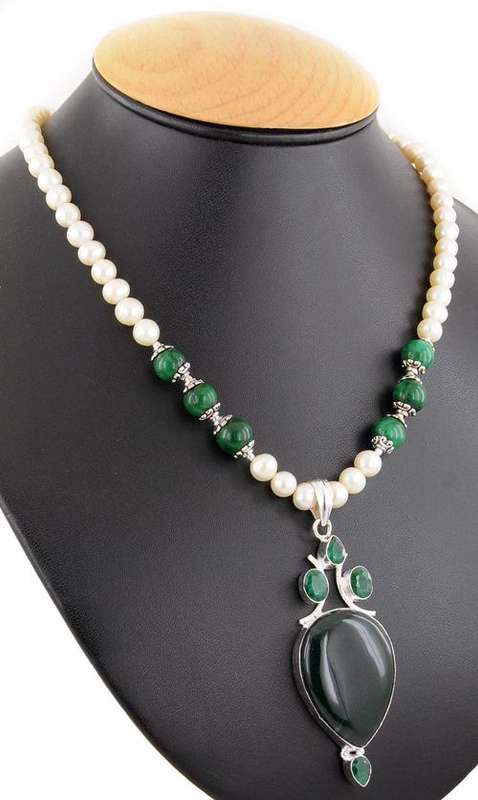 Designer 52.5 Gm Pearl, Emerald and Green Onyx Gemstone Beaded Necklace