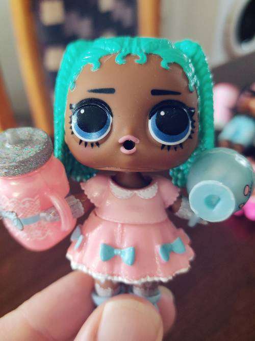 Collection of different LOL Surprise Dolls (Toys)