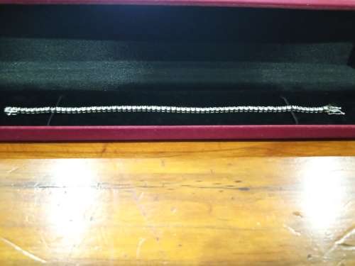 DIAMOND TENNIS BRACELET STUNNING, HEAVY , BRILLIANT