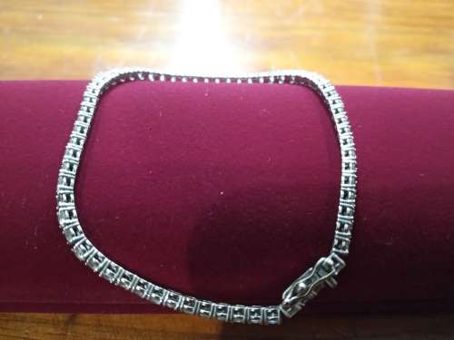 DIAMOND TENNIS BRACELET STUNNING, HEAVY , BRILLIANT