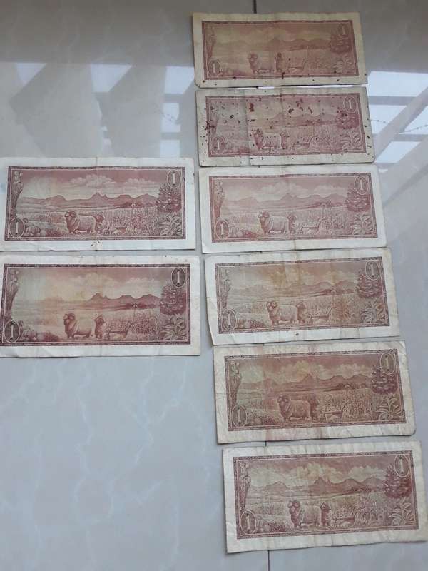 8X South Africa 1 Rand notes- TW de Jongh