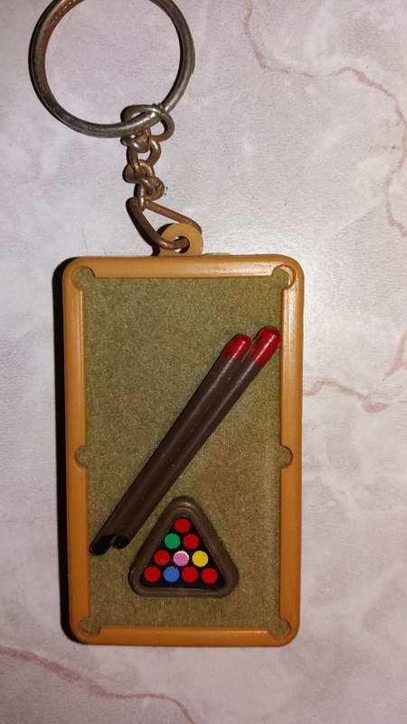 Old Pool board with sticks and cube Keyring