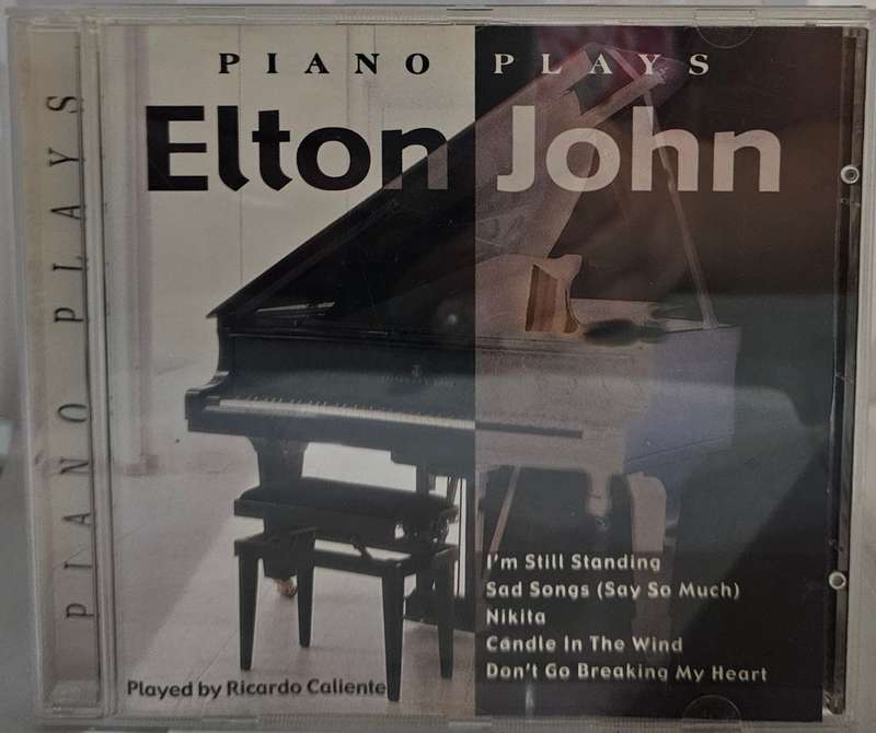 Piano Plays Elton John    524