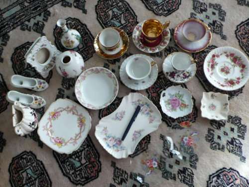 VINTAGE PORCELAIN BRIC A BRAC MIX