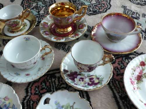 VINTAGE PORCELAIN BRIC A BRAC MIX
