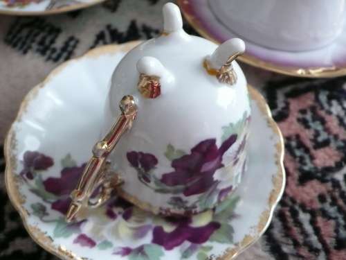 VINTAGE PORCELAIN BRIC A BRAC MIX