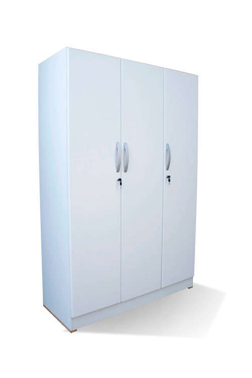 FREE-STANDING POST 3 DOOR ROBE