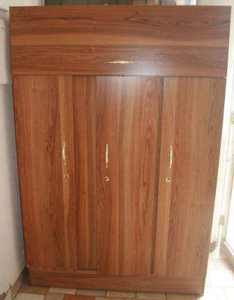 3 DOOR BUDGET WARDROBE