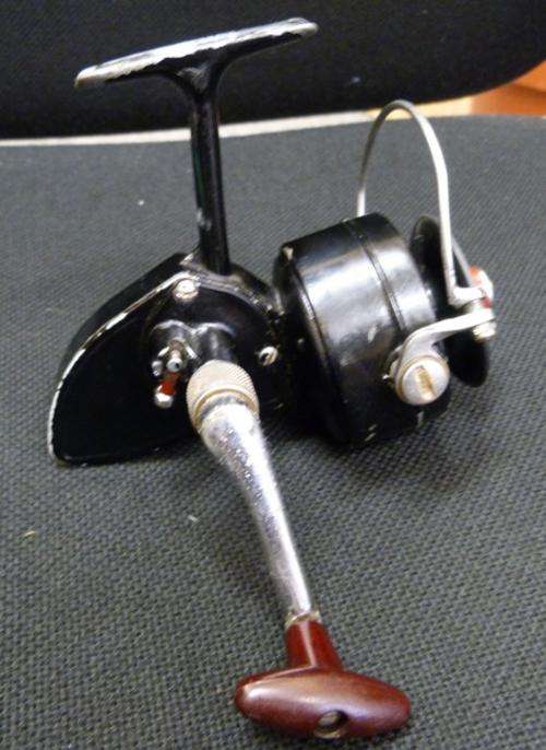 Dam Quick 330 fishing reel - vintage