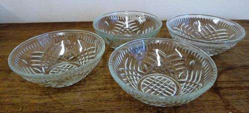 4 Vintage glass pudding bowls