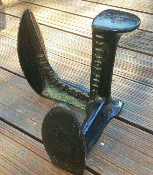 Cobbler's anvil, Paragon No 2, Blaky's boot protectors.