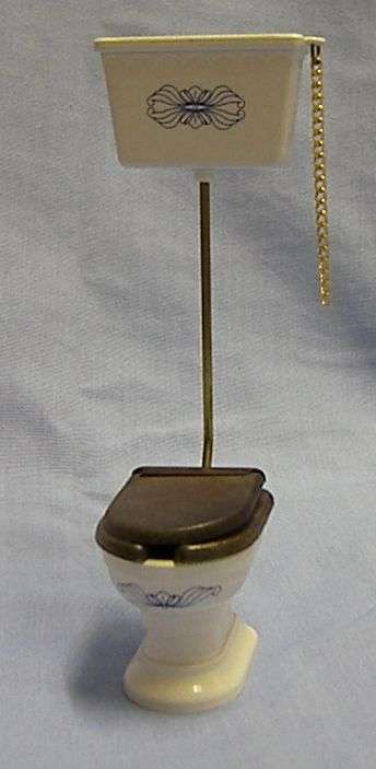 1/12th scale toilet with chain flusher