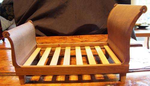 Miniature sliegh bed ; 1/12th scale