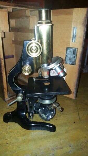Vintage Microscope ( Ernst Leitz Wetzlar)