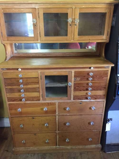 Rare Dentist Cabinet , Douglas Fir Pine , 18' Drawers ( 110 x 40 x 166 cm)