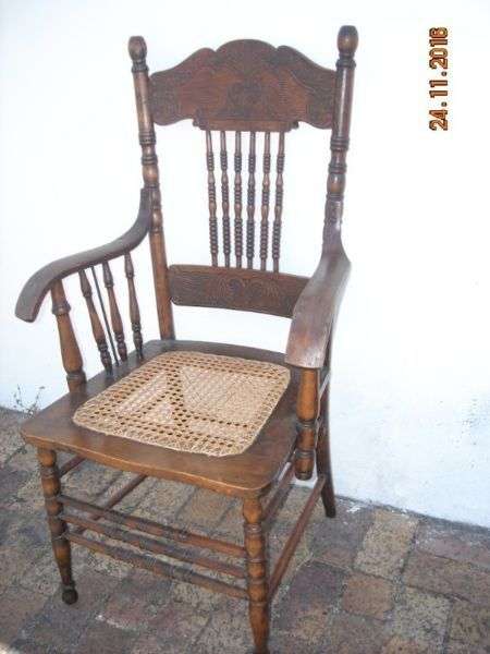 Colonial Arm Chair in good condition