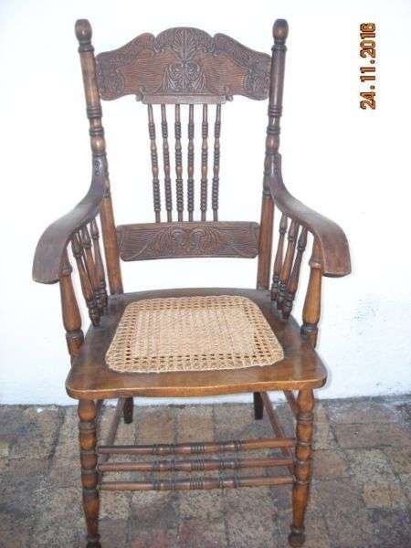 Colonial Arm Chair in good condition
