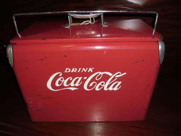 COKE COOLER BOX 1950's ( ORIGINAL CONDITION)