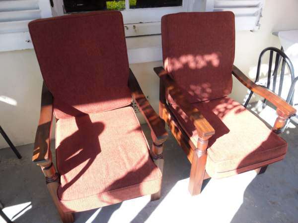 MORRIS CHAIRS: PAIR MAHOGANY CHAIRS IN GOOD CONDITION