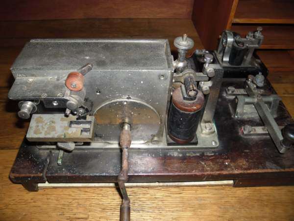WW11 MORSE CODE MACHINE ( RICHARD BOSSE & CO, BERLIN) GIVEAWAY