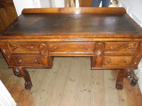 VICTORIAN FLAME MAHOGANY DESK CIRCA 1880 ( WEEKEND GIVEAWAY)