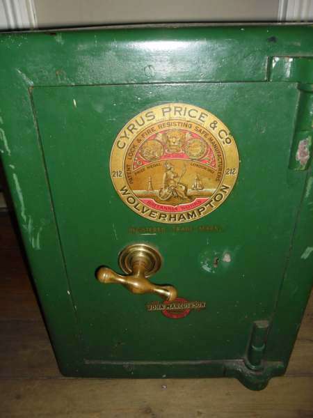 ANTIQUE SAFE:CYRUS PRICE AND CO( 61 X 45 X 50 CM)