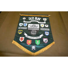 32 BN VETERANS ASSOCIATION BANNER ( 70 X 51 CM)