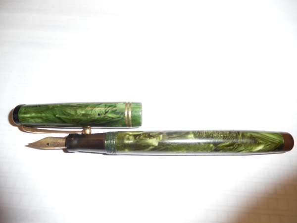 VINTAGE SWAN LEVERLESS PEN WITH 14CT GOLD NIB MADE IN ENGLAND