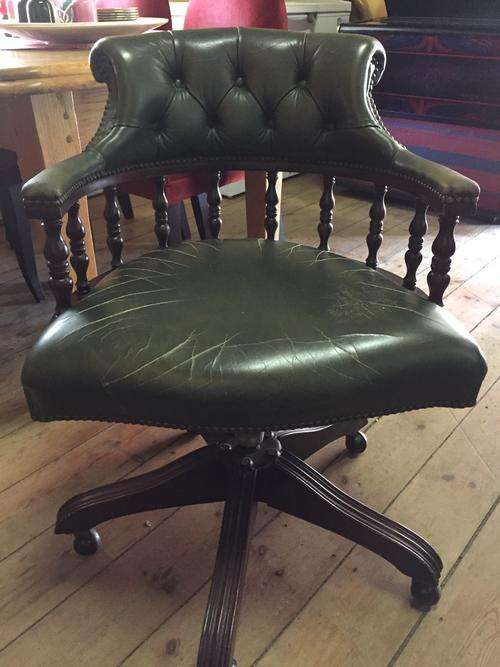 Leather Swivel Office Chair in good condition