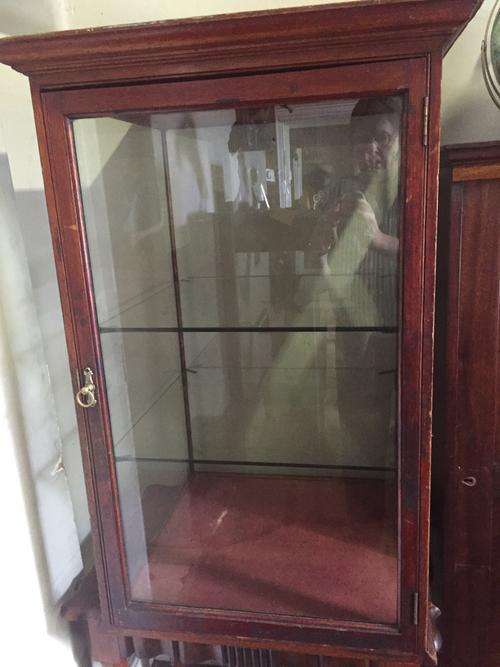 Vintage Mahogany Display Cabinet ( 106 x 70 x 70 cm )