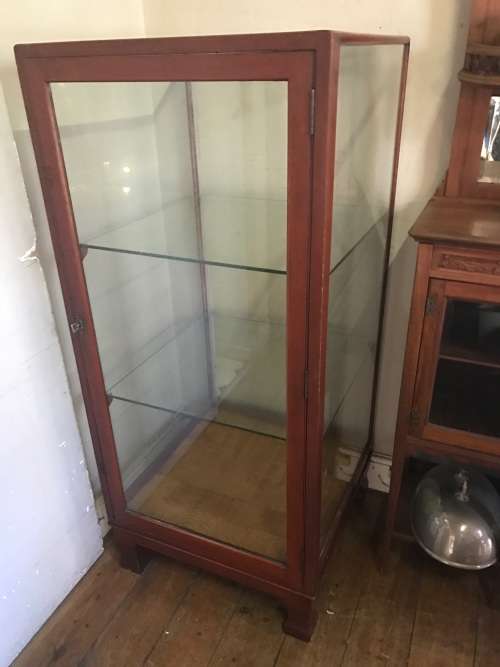 Teak Shop Display Cabinet in good condition ( 140 x 60 x 60 cm )