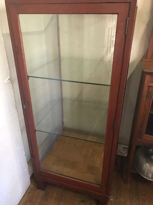 Teak Shop Display Cabinet in good condition ( 140 x 60 x 60 cm )