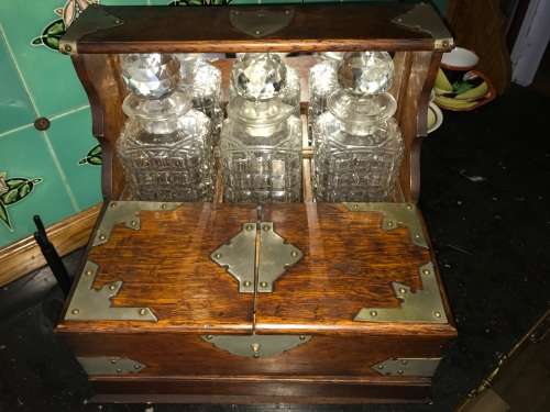 Victorian Oak Tantalus