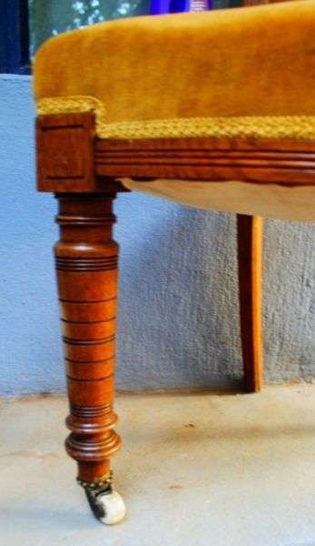 Edwardian Oak Chairs on castors in good condition: Set of 6 ( Bid for the set )