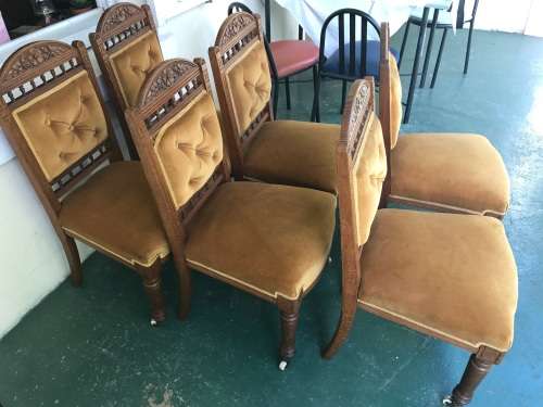 Edwardian Oak Chairs on castors in good condition: Set of 6 ( Bid for the set )